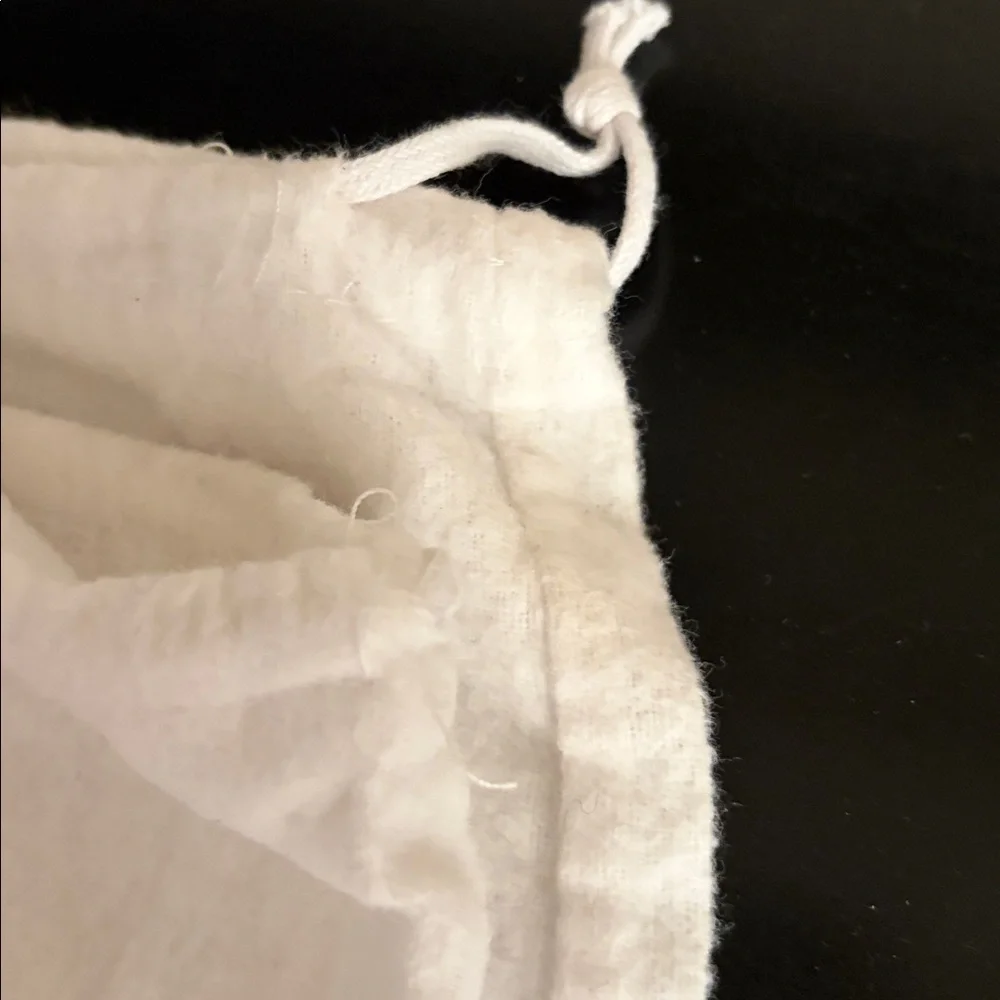 Two Prada dust bags - Picture 9 of 9
